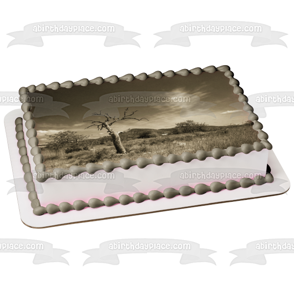 Adorno comestible para tarta con paisaje sombrío en tono sepia de árboles, imagen ABPID52589 