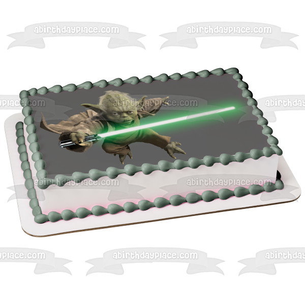 Imagen de decoración comestible para tarta de Yoda y un sable de luz de Star Wars ABPID03345 