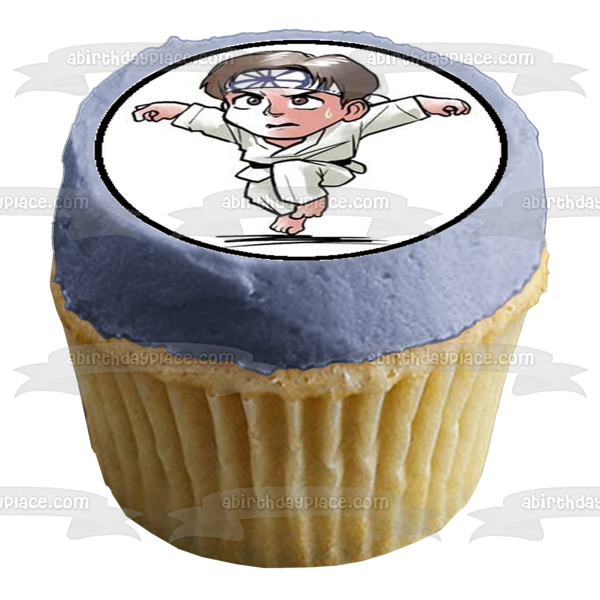 Patada de karate rompiendo tablas y luchando Imágenes comestibles para cupcakes ABPID03177 