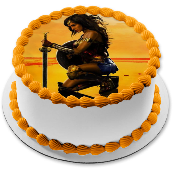 Adorno comestible para tarta con espada de Wonder Woman con fondo de desierto, imagen ABPID06554 