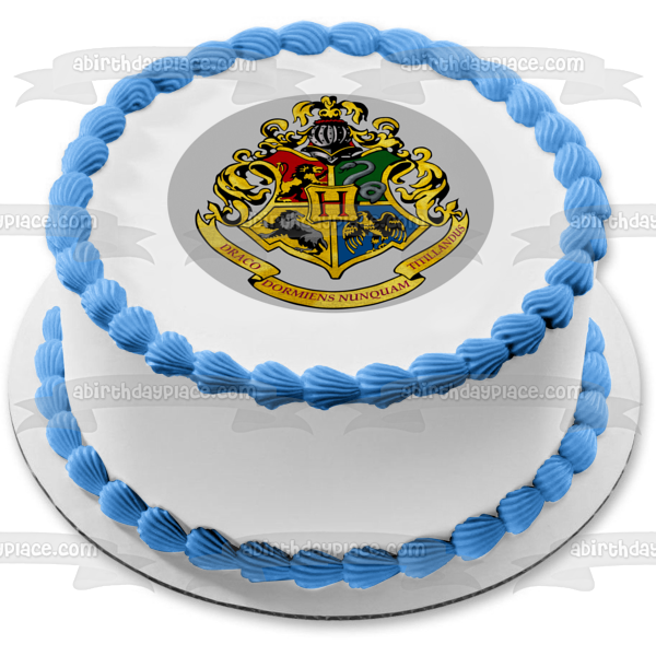 Harry Potter Hogwarts Crests Draco Dormiens Nunquam Titllandus Adorno comestible para tarta Imagen ABPID27809 