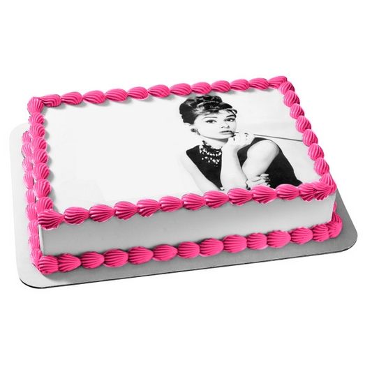 Audrey Hepburn Desayuno en Tiffany's Decoración comestible para tarta en blanco y negro Imagen ABPID50512 