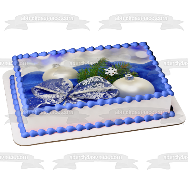 Adornos De Bolas Blancas De Navidad Fondo Azul Rama De Árbol De Navidad Adorno Comestible Para Pastel Imagen ABPID50576 