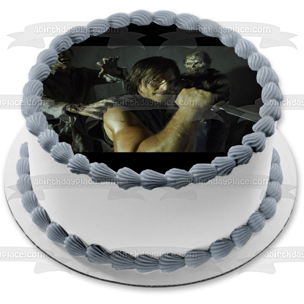 The Walking Dead Daryl Dixon luchando contra zombis con un cuchillo Imagen comestible para decoración de tarta ABPID04773 