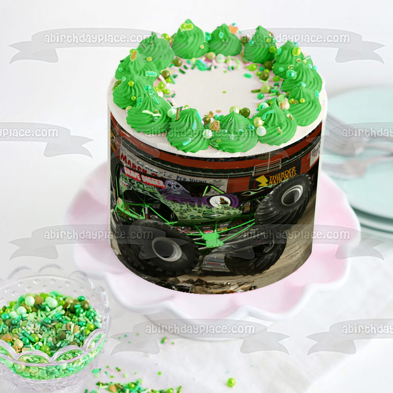 Monster Trucks Grave Digger Aplastando Coches Imagen comestible para tarta ABPID09296 