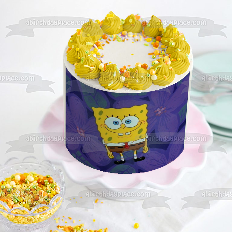 Adorno comestible para tarta con fondo de flores moradas de Bob Esponja, imagen ABPID11678 