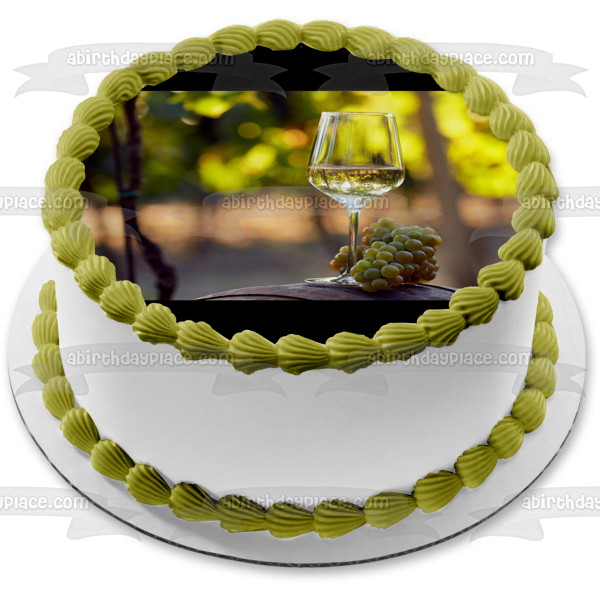 Copa de vino blanco, uvas verdes, decoración comestible para tarta, imagen ABPID56136 