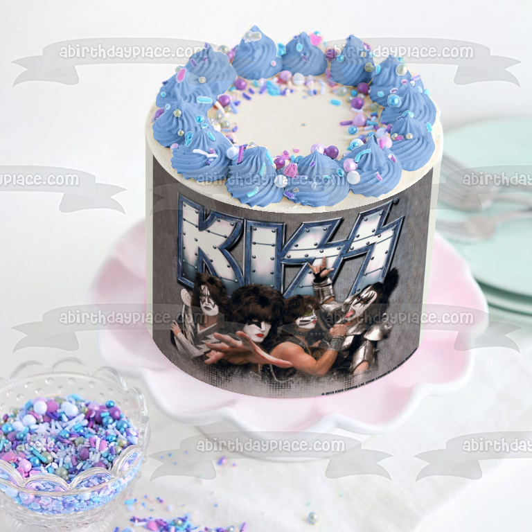 Kiss Birthday Cake - CakeCentral.com