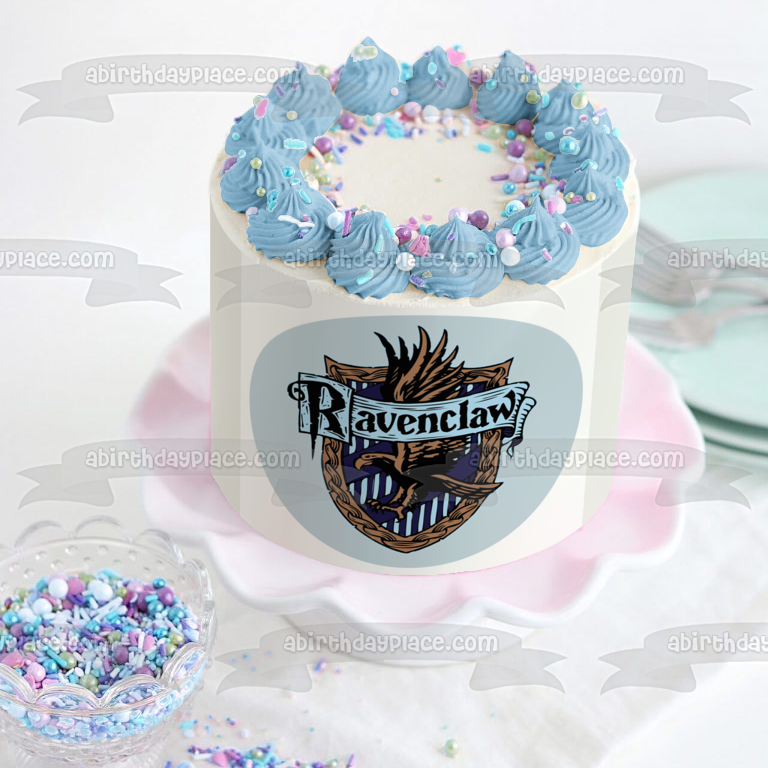 Adorno comestible para tarta con fondo azul y escudo de Ravenclaw de Harry Potter, imagen ABPID27803 