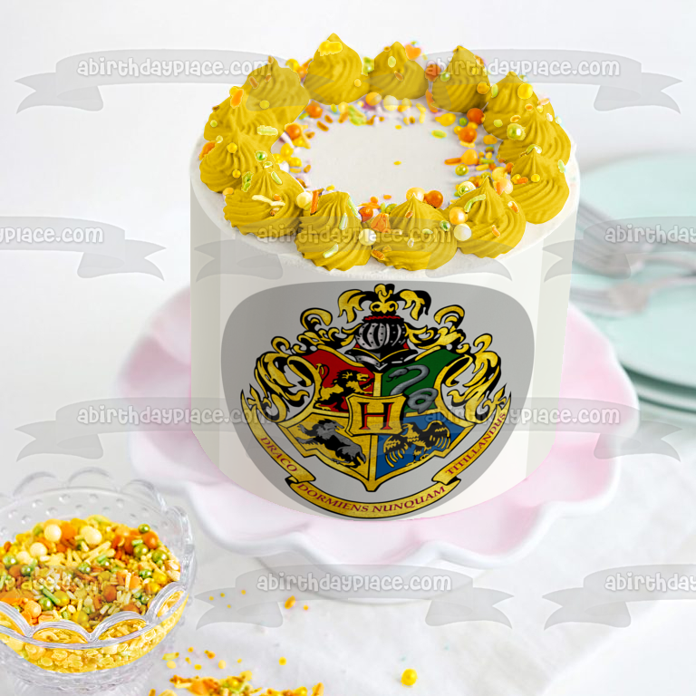 Harry Potter Hogwarts Crests Draco Dormiens Nunquam Titllandus Adorno comestible para tarta Imagen ABPID27809 