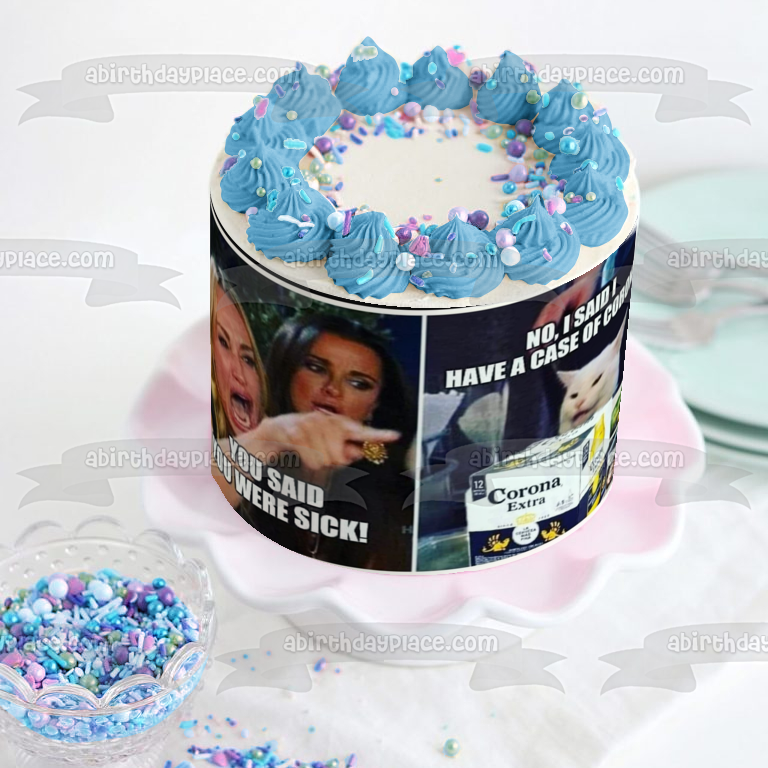 Imagen de decoración comestible para tarta con diseño de dama con meme de coronavirus gritándole a un gato ABPID51477 