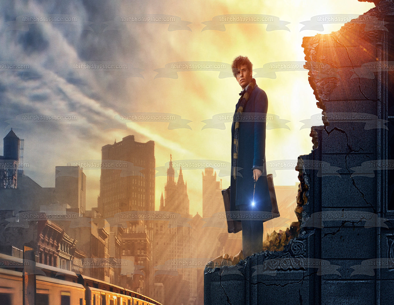 Animales fantásticos y dónde encontrarlos Newt Scamander de pie en el borde Atardecer adorno comestible para tarta imagen ABPID00153 