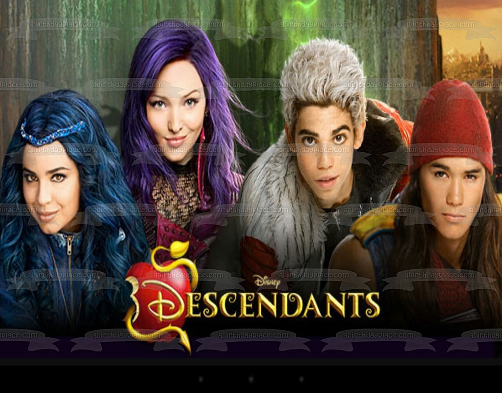 Mal Descendants  Disney descendants, Disney decendants, Mal and evie