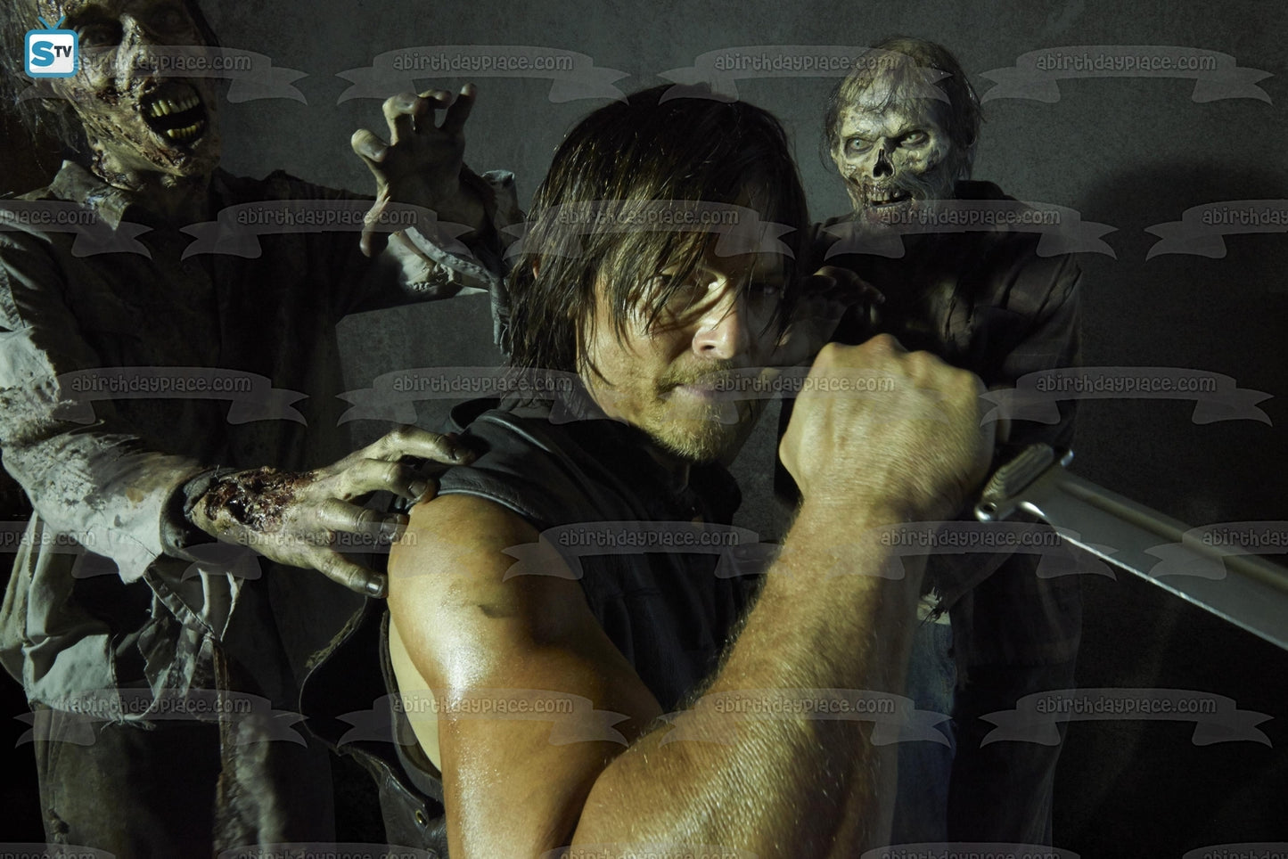 The Walking Dead Daryl Dixon luchando contra zombis con un cuchillo Imagen comestible para decoración de tarta ABPID04773 