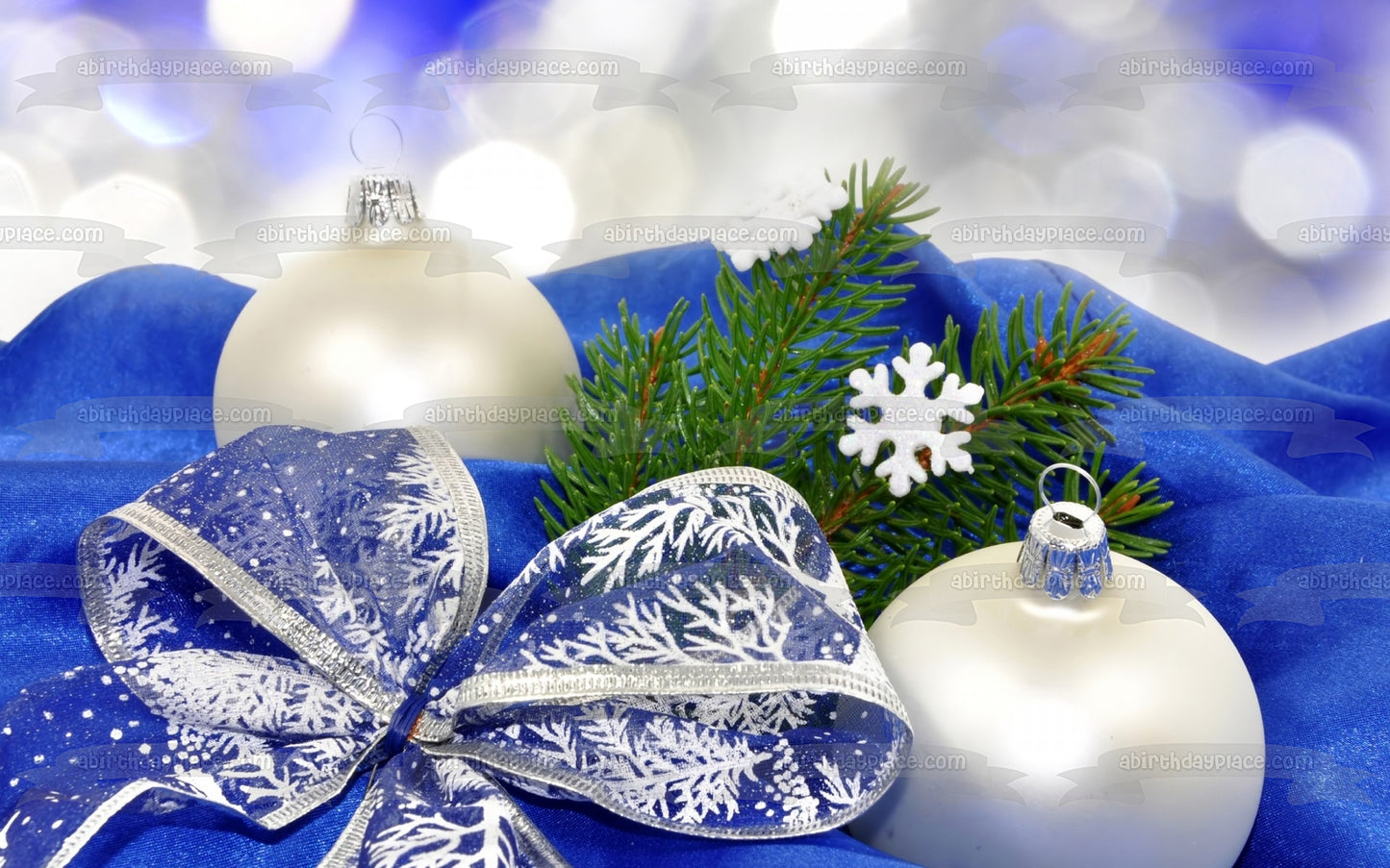 Adornos De Bolas Blancas De Navidad Fondo Azul Rama De Árbol De Navidad Adorno Comestible Para Pastel Imagen ABPID50576 