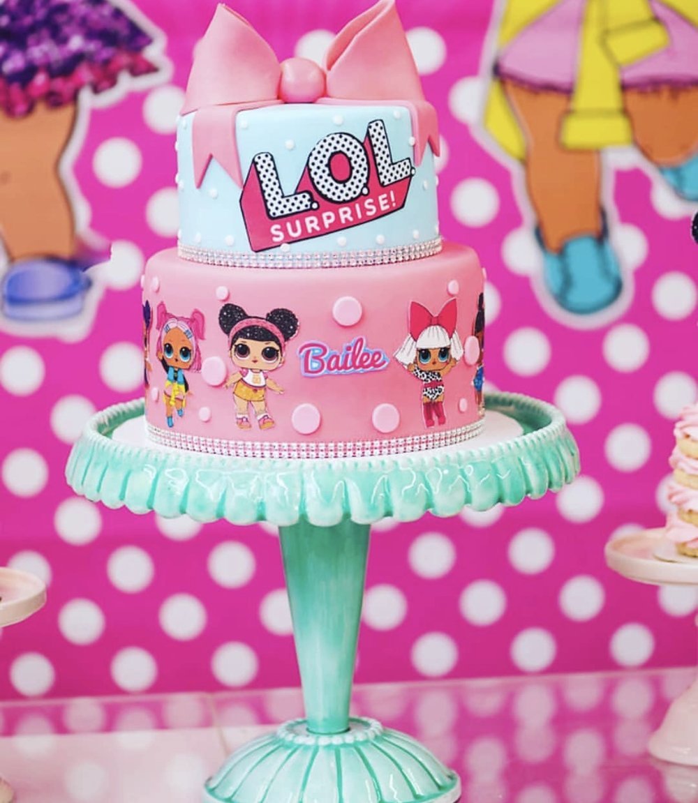 LOL Surprise! Dolls, Bow, and Polka Dots Cake Topper Kit